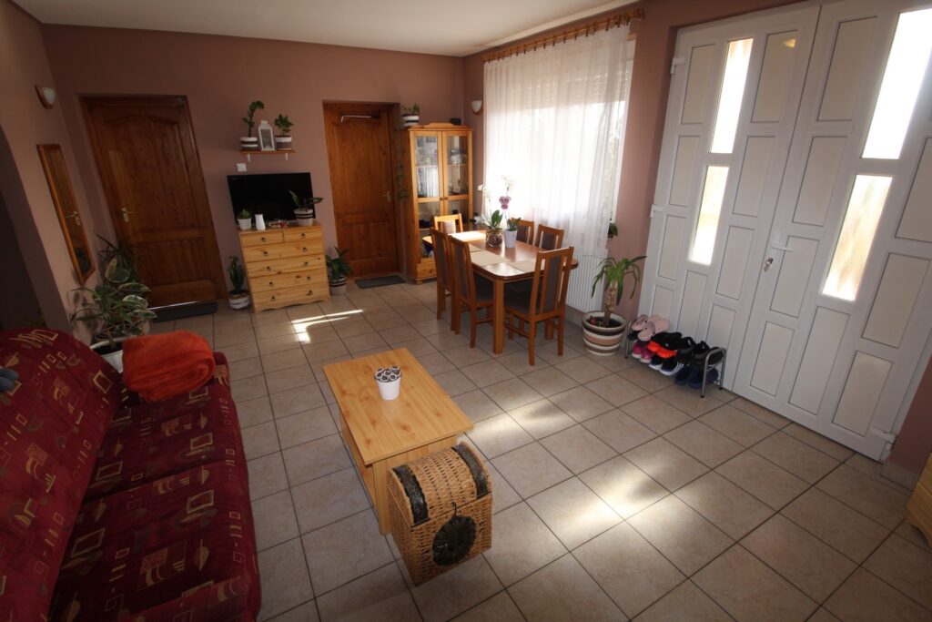 Eladó • Családi ház • Lesencetomaj • 180 m²