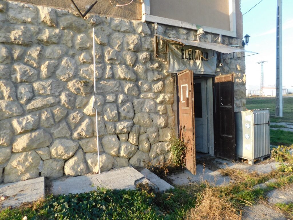 Eladó • Egyéb üzlethelyiség • Várpalota • 58 m²