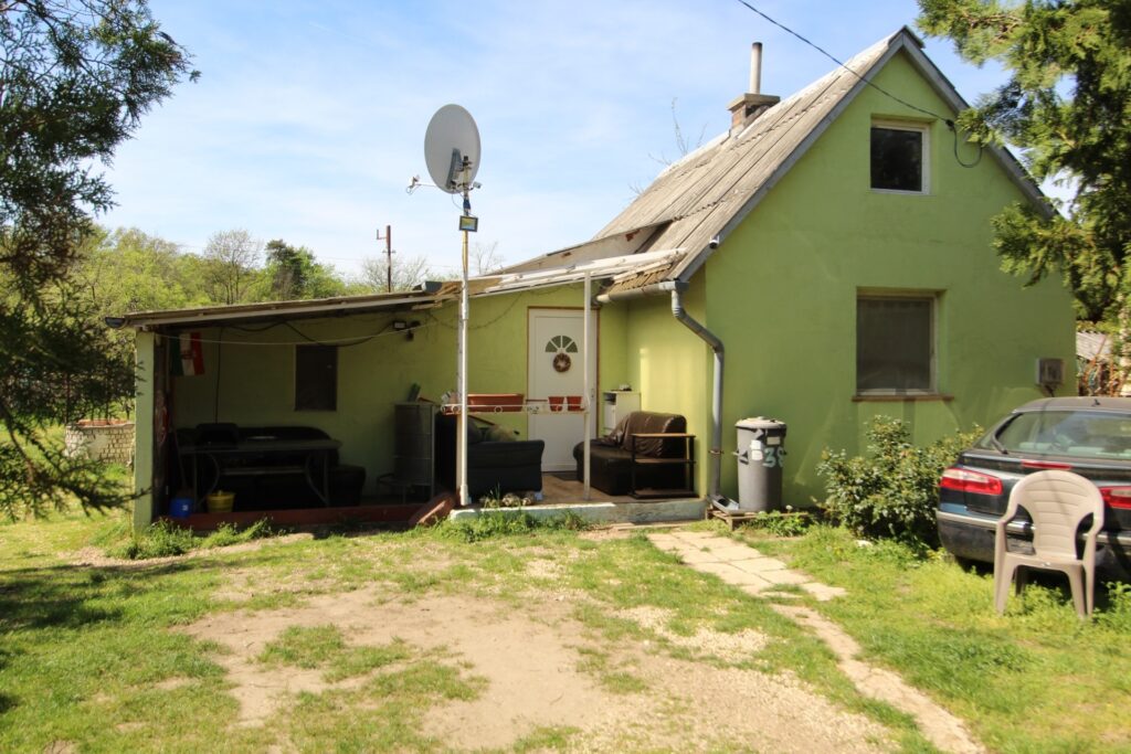 Eladó • Hétvégi házas • Székesfehérvár • 32 m²
