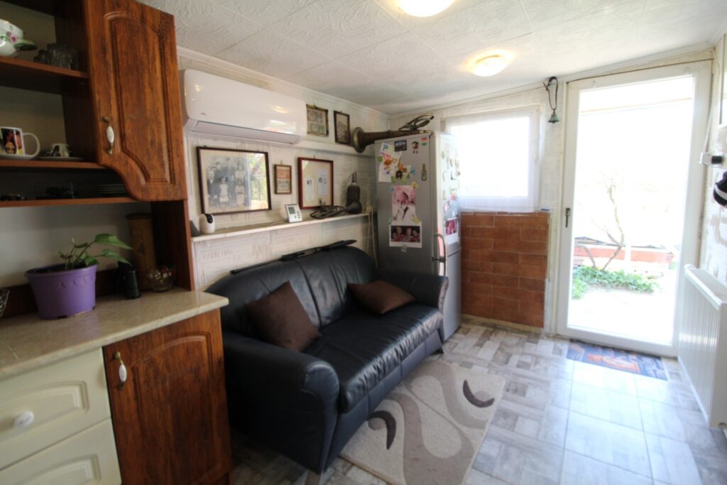 Eladó • Hétvégi házas • Székesfehérvár • 32 m²