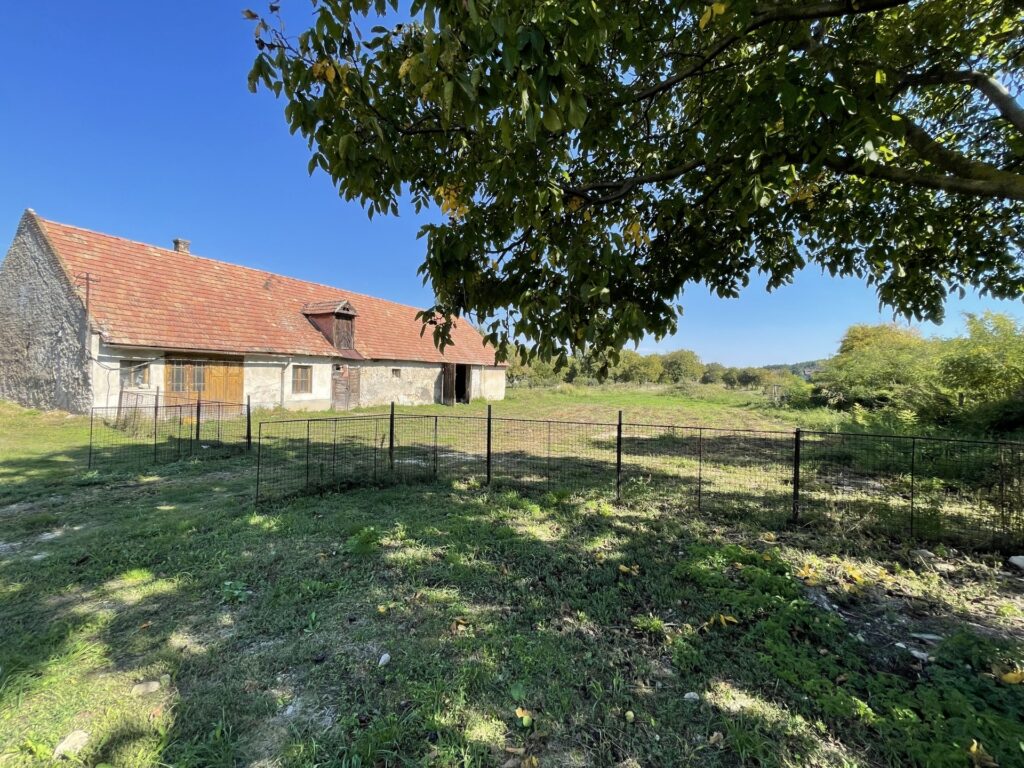 Eladó • Belterület • Litér • 1146 m²