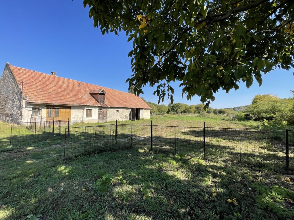 Eladó • Belterület • Litér • 1146 m²