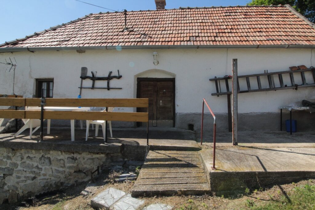 Eladó • Hétvégi házas • Pécsely • 40 m²