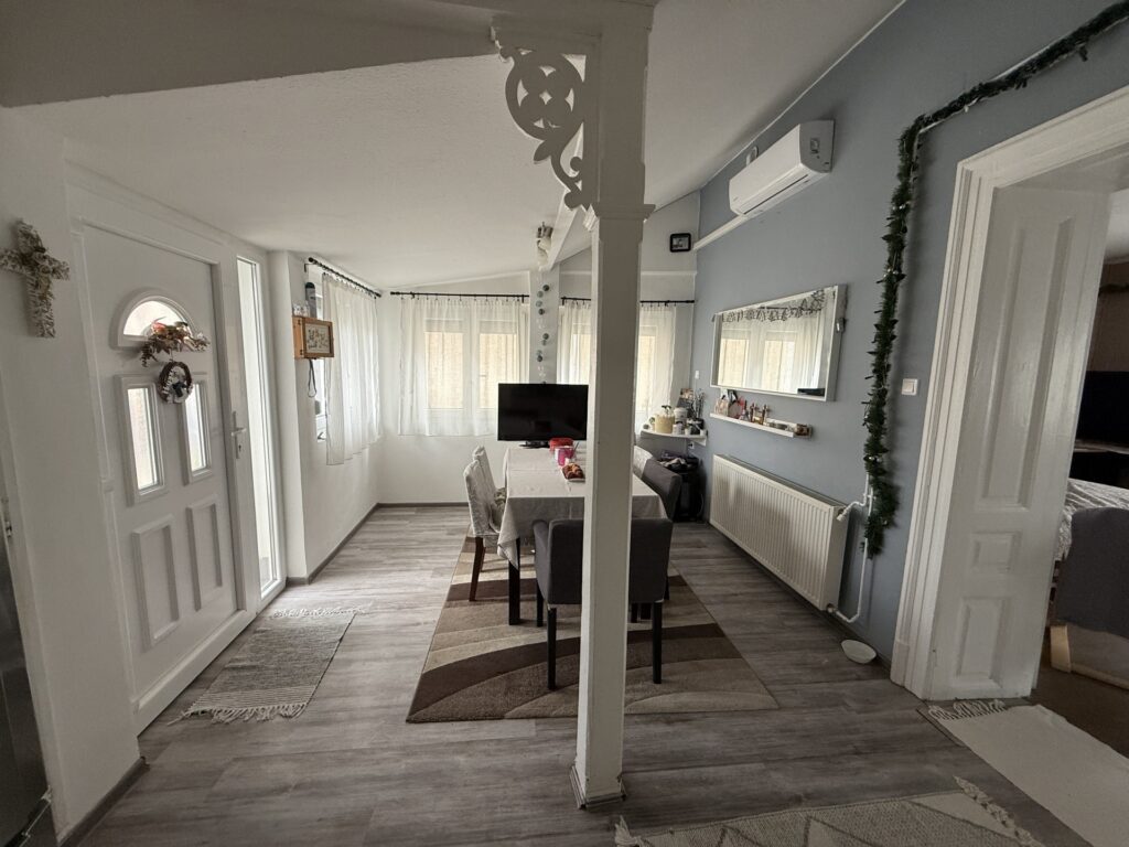 Eladó • Családi ház • Balatonkenese • 130 m²