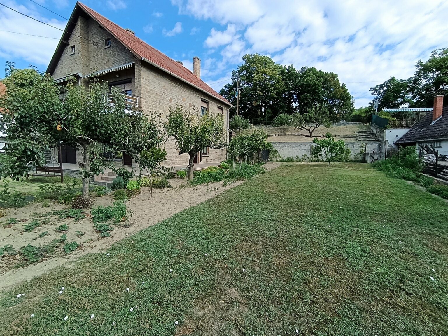 Eladó • Családi ház • Tihany • 300 m²