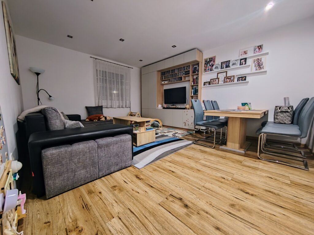Eladó • Tégla • Zirc • 73 m²