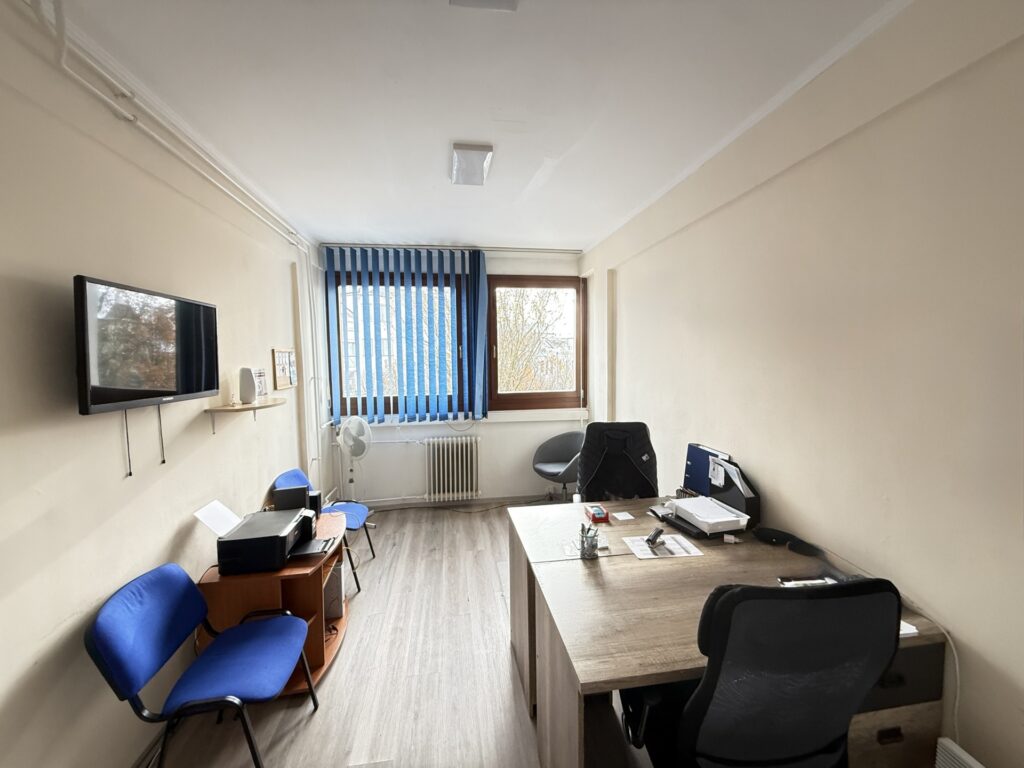 Kiadó • Egyéb iroda • Veszprém • 45 m²
