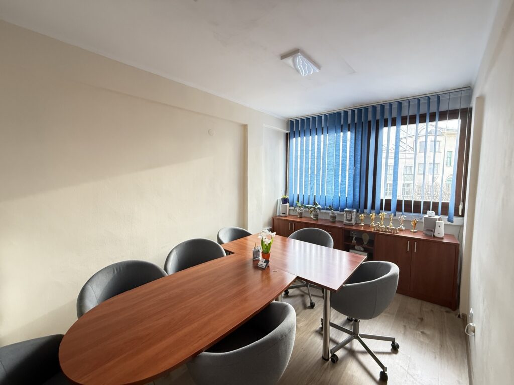 Kiadó • Egyéb iroda • Veszprém • 45 m²