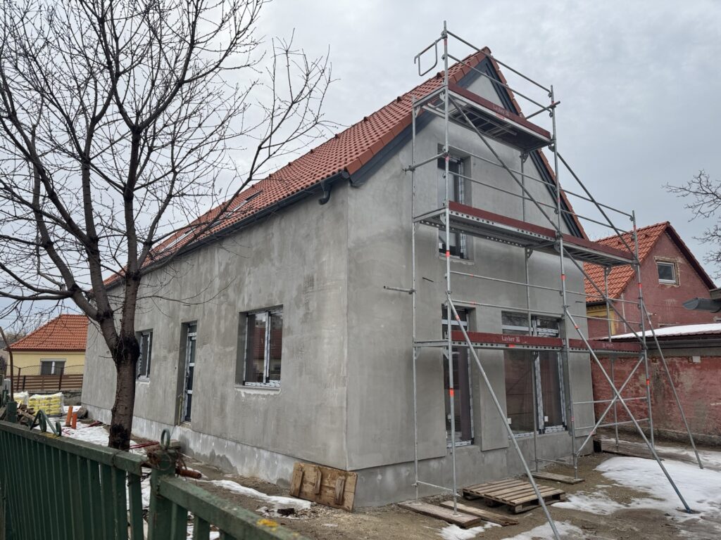 Eladó • Ikerház • Veszprém • 110 m²