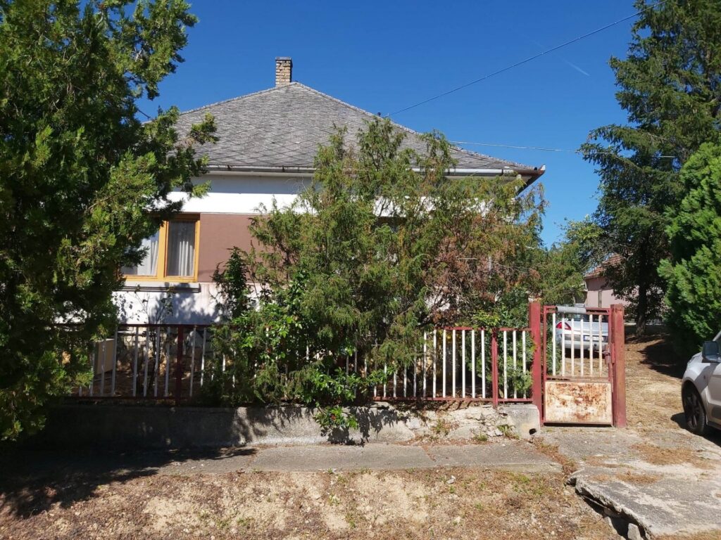 Eladó • Családi ház • Tótvázsony • 105 m²