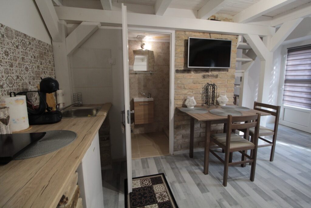 Eladó • Utcai bejárattal • Badacsonytördemic • 28 m²