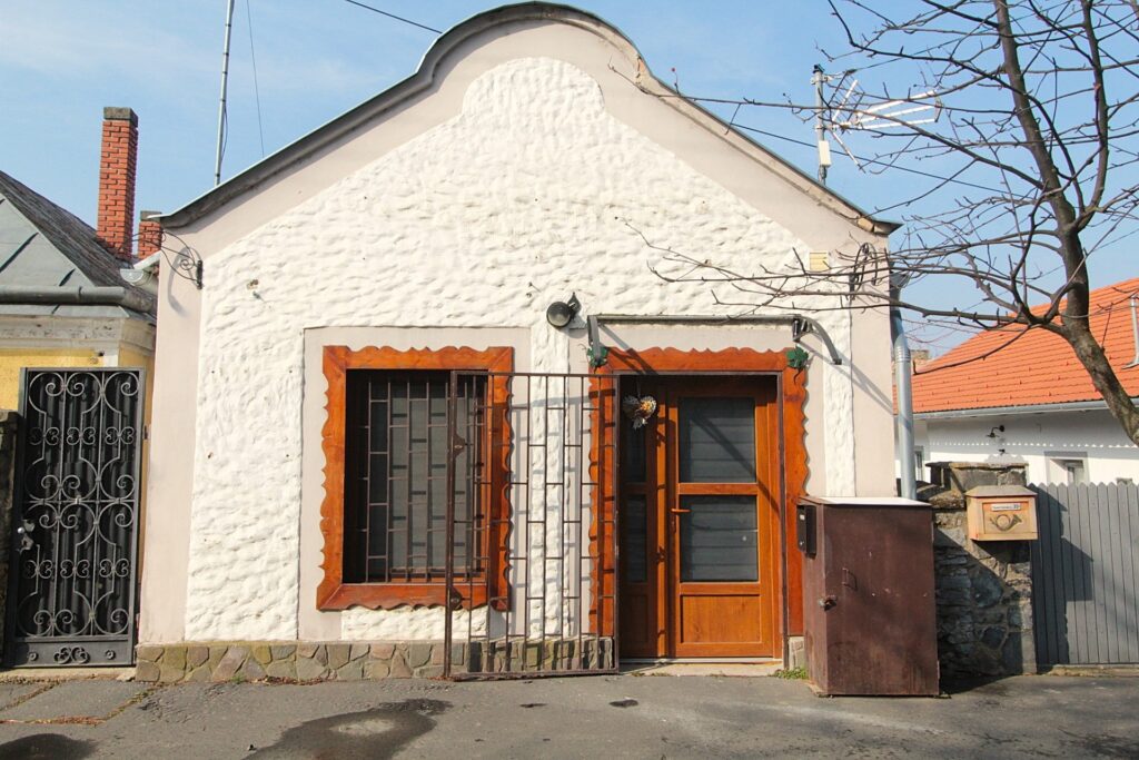 Eladó • Utcai bejárattal • Badacsonytördemic • 28 m²