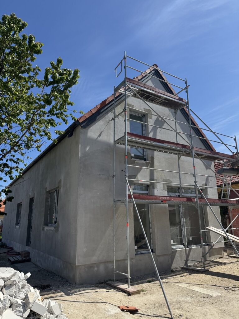 Eladó • Ikerház • Veszprém • 110 m²