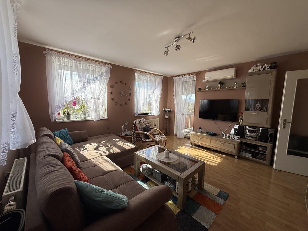 Eladó • Tégla • Veszprém • 71 m²