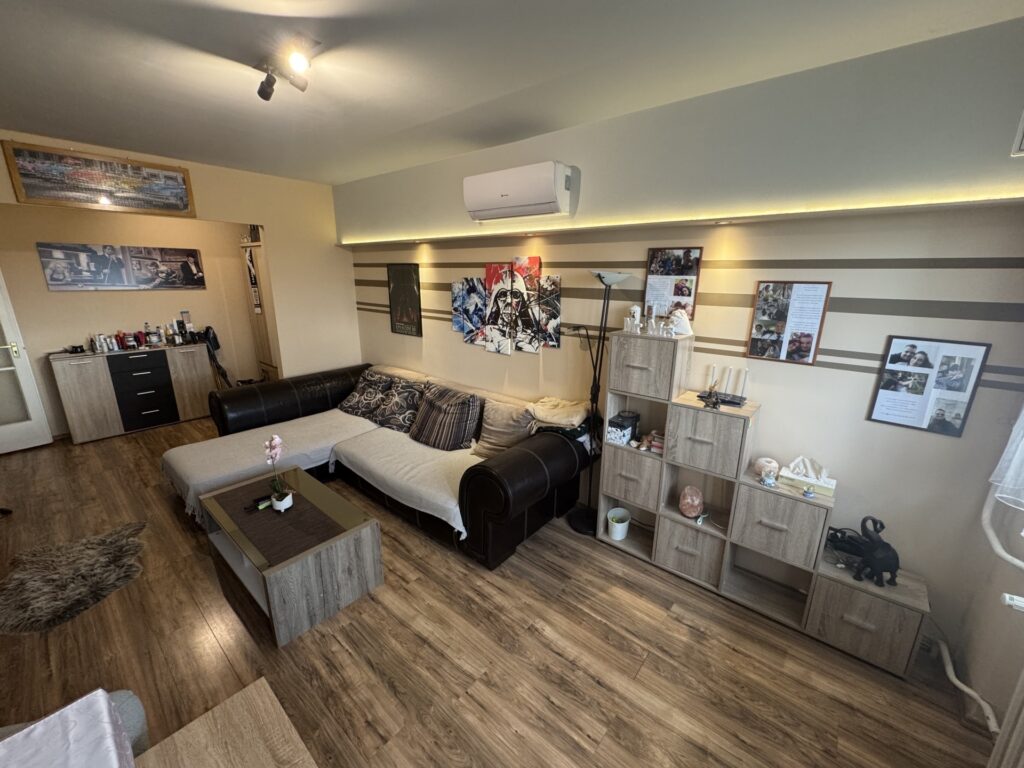 Eladó • Panel • Veszprém • 64 m²