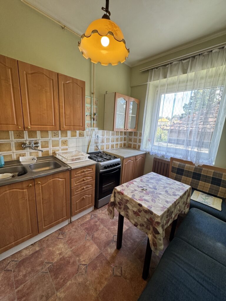 Eladó • Családi ház • Veszprém • 204 m²