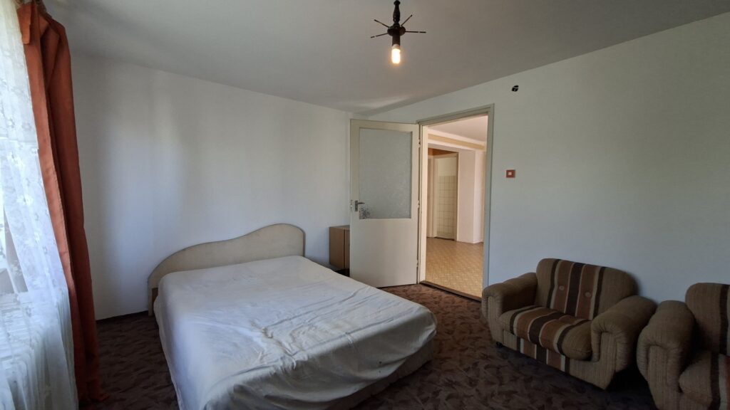 Eladó • Családi ház • Veszprémfajsz • 240 m²