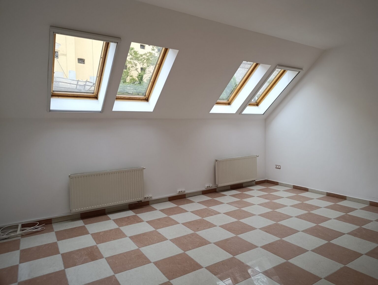 Eladó • Tégla • Veszprém • 68 m²