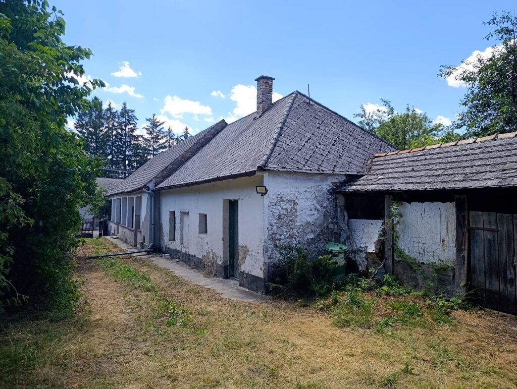Eladó • Családi ház • Borzavár • 100 m²