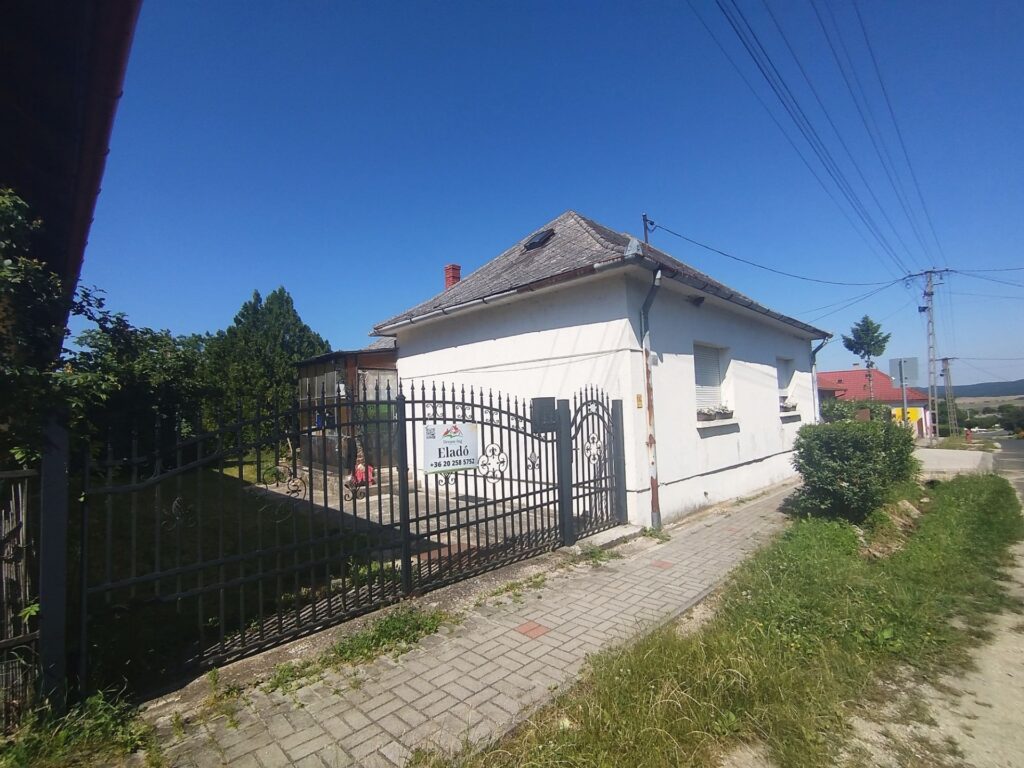 Eladó • Családi ház • Tótvázsony • 110 m²