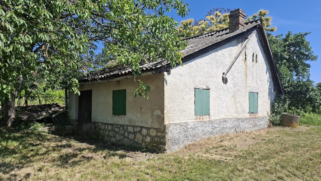 Eladó • Hétvégi házas • Lesencefalu • 45 m²