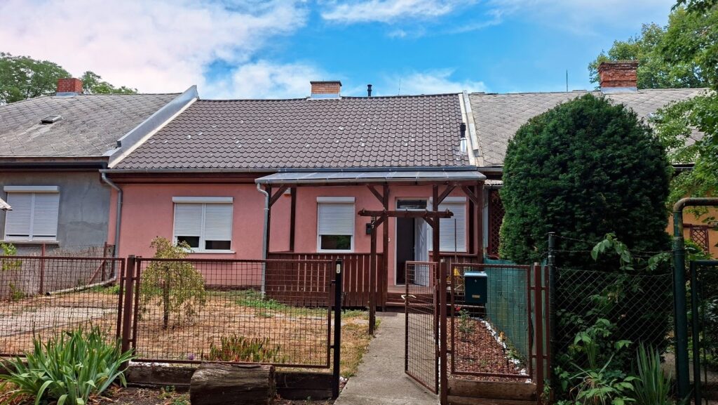 Eladó • Tégla • Pétfürdő • 47 m²