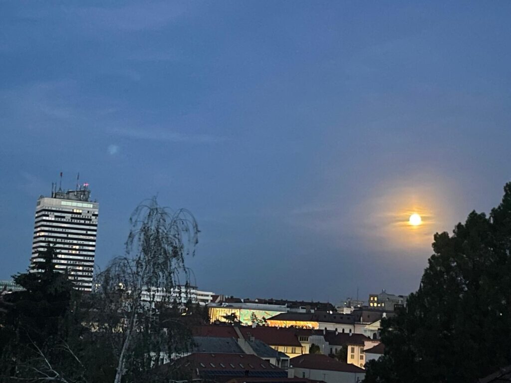 Eladó • Családi ház • Veszprém • 192 m²