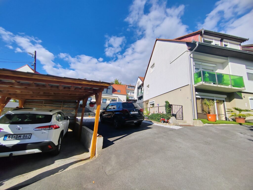 Eladó • Ikerház • Veszprém • 160 m²