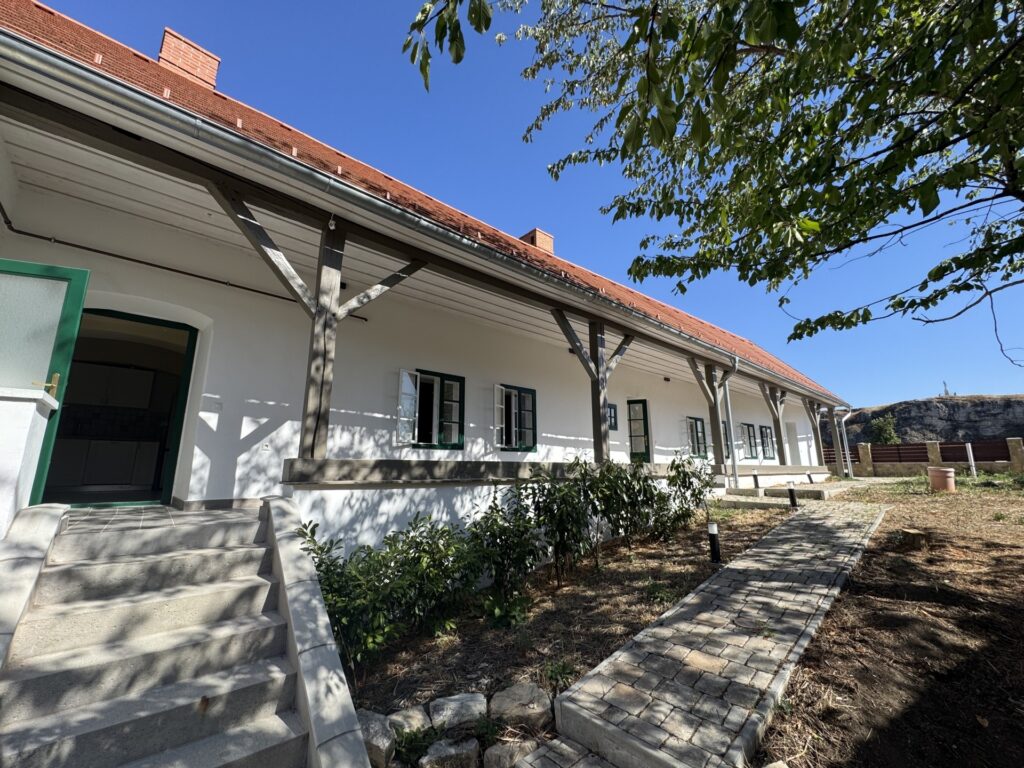 Eladó • Családi ház • Veszprém • 104 m²